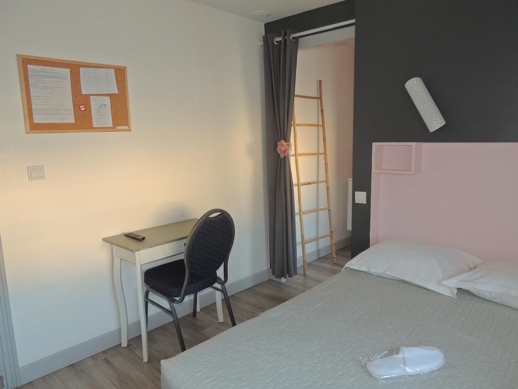 Au Bon Abri Hotell Berck Rum bild