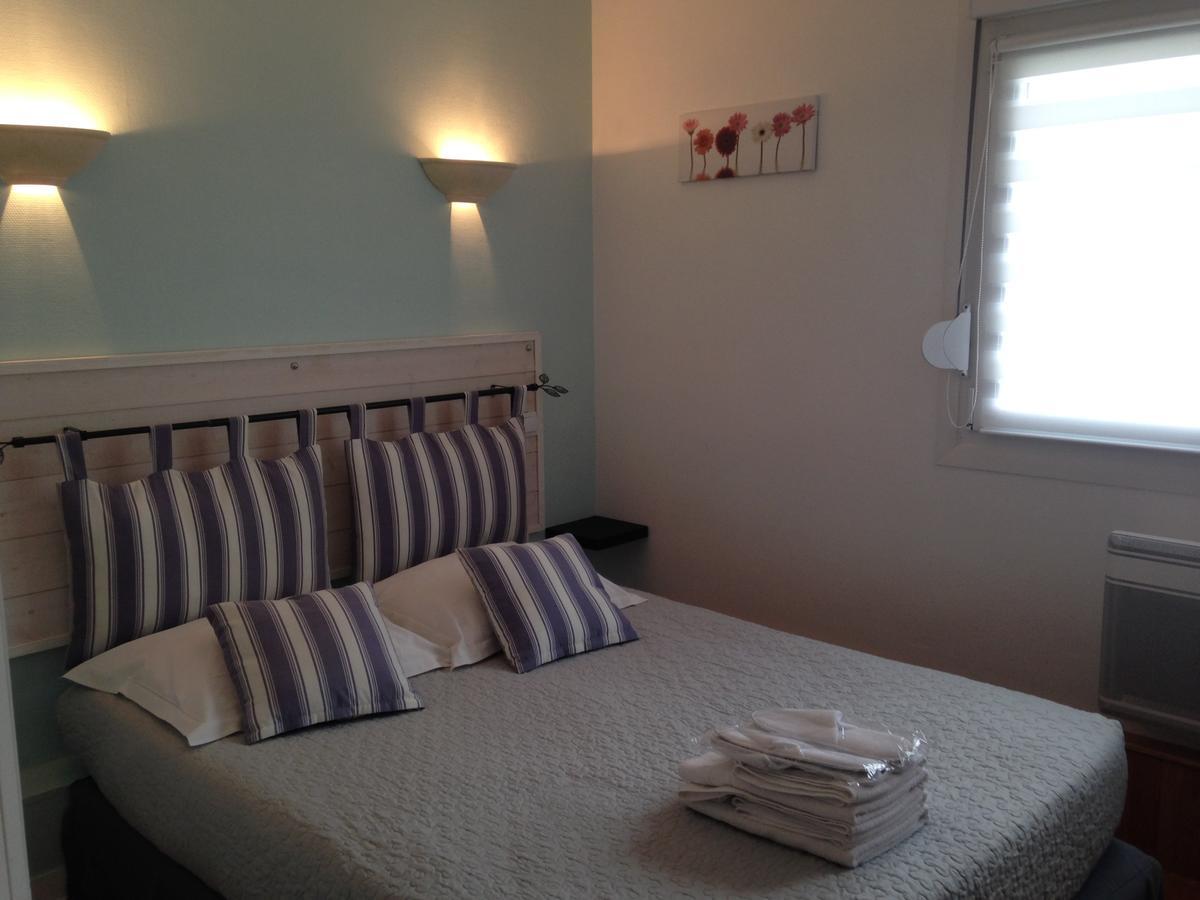 Au Bon Abri Hotell Berck Exteriör bild